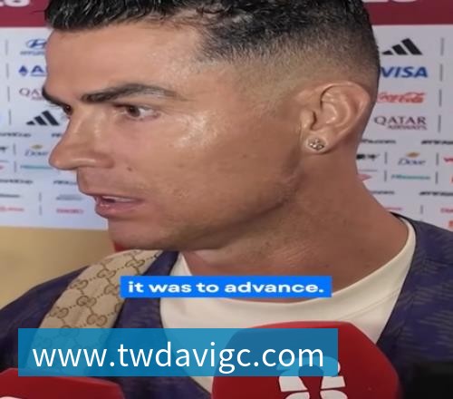 米兰体育勇士队格林谈湖人队里夫斯顶薪:不能表现挣扎,否则骂得体无完肤